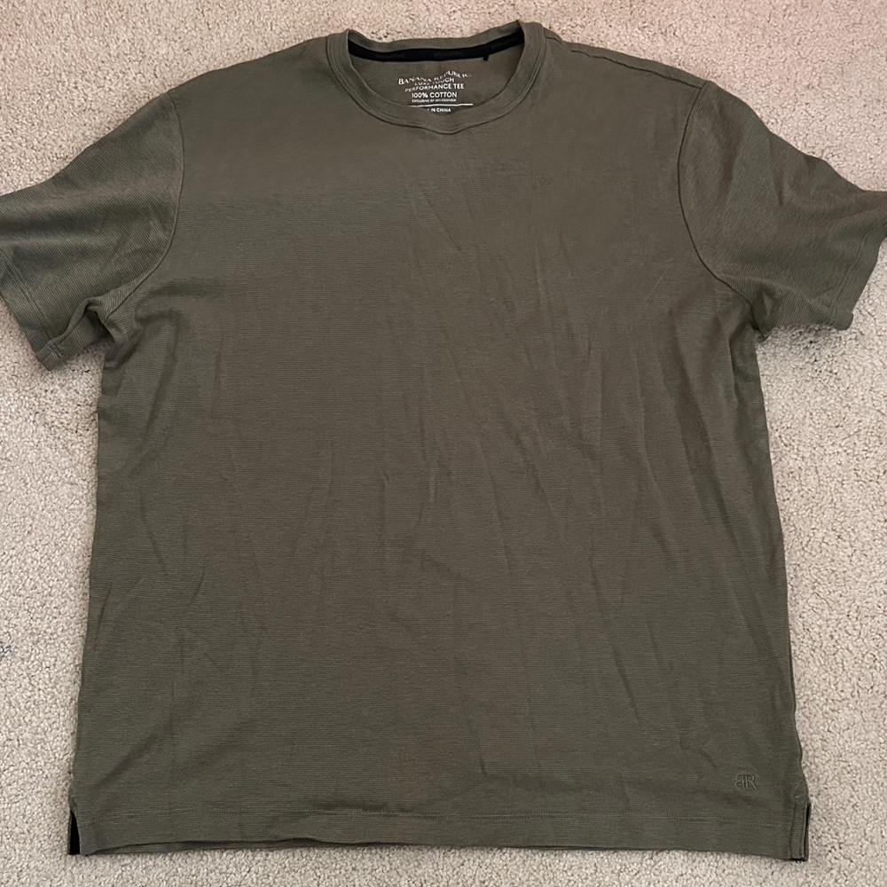 Banana Republic Men's luxe touch performance Short Sleeve Tee